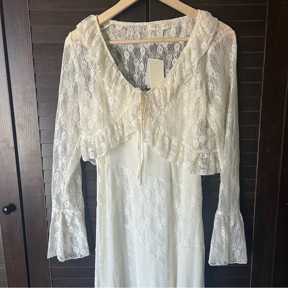 Thirty/Thirty Cream Lace Maxi Dress - Picture 2 of 2